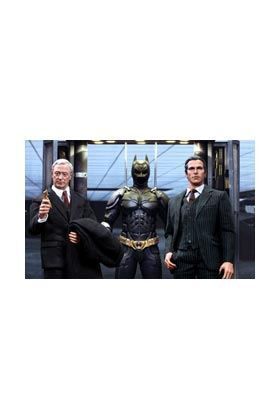 BATMAN ARMERIA + BRUCE WAYNE Y ALFRED SIXTH SCALE HOT TOYS                 
