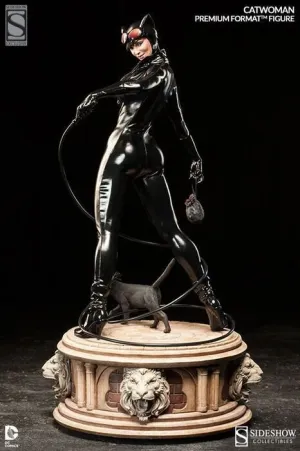 CATWOMAN FIGURA 58 CM PREMIUM FORMAT UNIVERSO DC                           