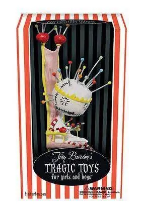 TIM BURTON TRAGIC TOYS FIG 19CM - PIN CUSHION QUEEN                        