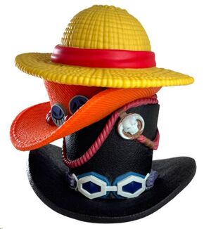 ONE PIECE HUCHA PILA DE SOMBREROS 16 CM