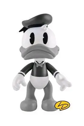 DONALD BLANCO Y NEGRO 22 CM ARTOYS DISNEY                                  