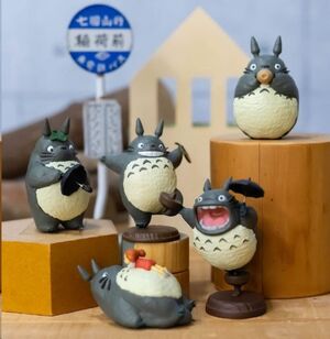 MI VECINO TOTORO MINIFIGURAS COLLECTION TOTORO 5 CM CAJAS SORPRESA