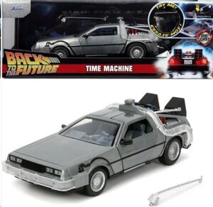 REGRESO AL FUTURO I HOLLYWOOD RIDES SCALE 1/24 DELOREAN MAQUINA DEL TIEMPO 20 CM