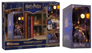 HARRY POTTER MAQUETA BOOK NOOK HOGWARTS 18CM
