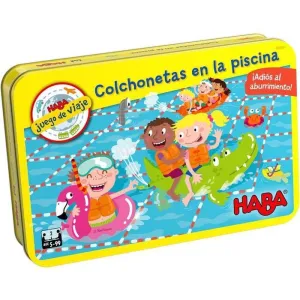 COLCHONETAS EN LA PISCINA                                                  