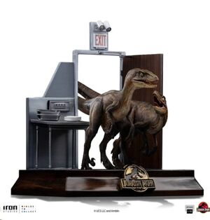JURASSIC PARK ESTATUA 1/10 ART SCALE RAPTORS AT THE KITCHEN'S DOOR 28 CM