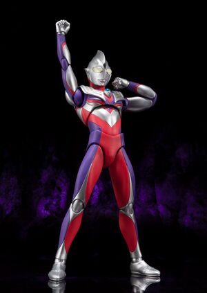ULTRAMAN TIGA FIGURA 16 CM ULTRA-ACT                                       