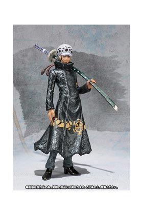 ONE PIECE FIGURA 14 CM TRAFALGAR LAW FIGUARTS ZERO COLOR EDITION           