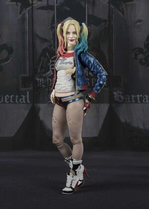 ESCUADRON SUICIDA FIGURA 15 CM HARLEY QUINN SH FIGUARTS                    