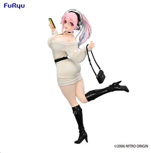 SUPER SONICO ESTATUA PVC TRIO-TRY-IT WINTER MEMORY VER. 21 CM