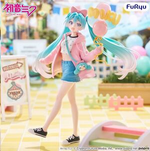 HATSUNE MIKU ESTATUA PVC MUCHUTE THEME PARK DATE VERSION 19 CM