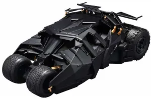 BATMAN BEGINS COCHE MODEL KIT BATMOBILE DC COMICS 1/35