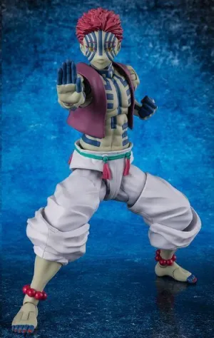 GUARDIANES DE LA NOCHE FIGURA SH FIGUARTS AKAZA 14,5 CM