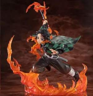 GUARDIANES DE LA NOCHE FIGURA SWORD GUARD VERSION TANJIRO KAMADO 19,5 CM