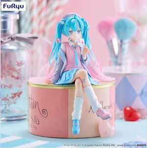 HATSUNE MIKU ESTATUA PVC NOODLE STOPPER LOVE BLAZER 13 CM