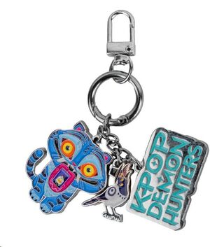 LAS GUERRERAS K-POP LLAVERO CON ENCANTO DERPY & SUSSIE