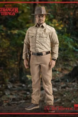 STRANGER THINGS FIGURA 1/6 JIM HOPPER (TEMPORADA 1) 32 CM