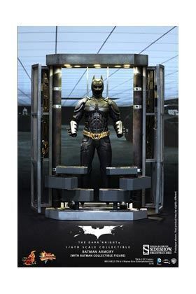 BATMAN ARMERIA + BATMAN FIGURA SIXTH SCALE HOT TOYS                        
