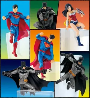 LIGA DE LA JUSTICIA MINIFIGURA 6 CM PUTITTO SERIES (VARIOS MODELOS)        