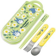 MI VECINO TOTORO SET PALILLOS CUCHARA TENEDOR CON ESTUCHE TOTORO CON MARGARITAS