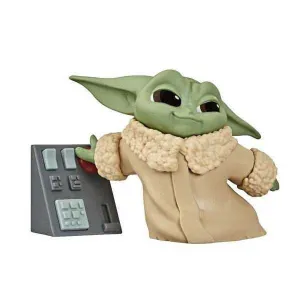 STAR WARS THE MANDALORIAN FIGURA 5.5 CM BABY YODA TOCANDO BOTONES SERIE 2  