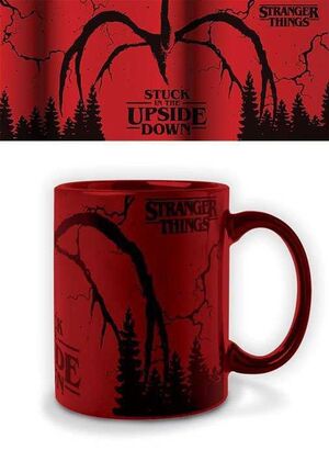 STRANGER THINGS TAZA 315 ML METALLIC MIND FLAYER                           