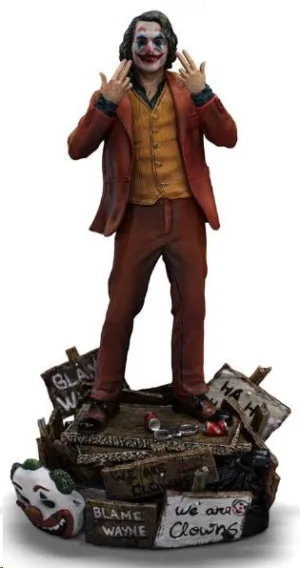 DC COMICS ESTATUA JOKER (ARTHUR FLECK) ART SCALE DELUXE 1/10 19 CM