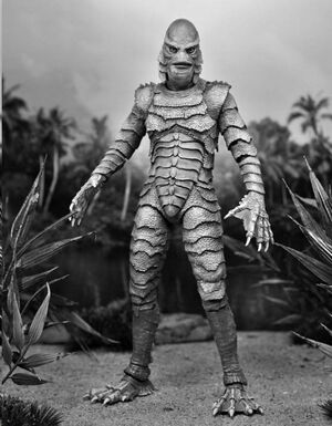 THE BLACK LAGOON UNIVERSAL MONSTERS FIGURA ULTIMATE CREATURE (B&W) CREATURE FROM 18 CM