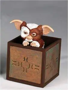 GREMLINS FIG IMPULSADA POR RETROFRICCION - GIZMO EN SU CAJA                