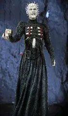 HELLRAISER PINHEAD FIG 45CM CON SONIDO                                     