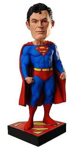 DC ORIGINALS CABEZON SUPERMAN 18CM                                         