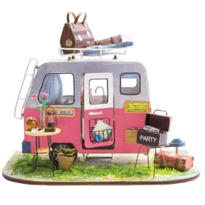 DIY MINIATURE HOUSE HAPPY CAMPER                                           