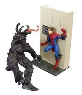 MARVEL SELECT ACTION FIG 20CM - ULTIMATE VENOM                             