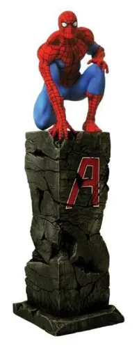 SPIDERMAN ESTATUA NEW AVENGERS                                             
