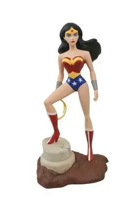 WONDER WOMAN ESTATUA 23 CM THE ANIMATED SERIES FEMME FATALES UNIVERSO DC   