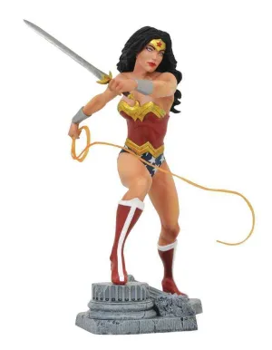WONDER WOMAN ESTATUA PVC 23CM DC GALLERY                                   