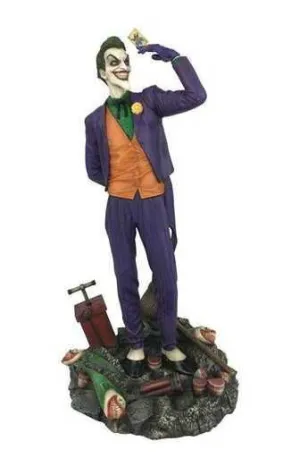 THE JOKER DIORAMA PVC 23 CM DC GALLERY                                     
