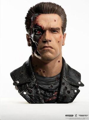 TERMINATOR 2 REPLIK 1/1 T-800 MODEL 101 BATTLE DAMAGED ART MASK 47 CM