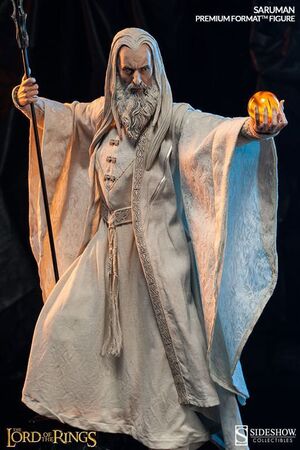 EL SEÑOR DE LOS ANILLOS ESTATUA 66 CM SARUMAN PREMIUM FORMAT               