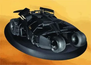 BATMAN BEGINS BATMOBILE REPLICA ESTATUA ED. LIMITADA TARA                      