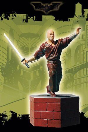 BATMAN BEGINS: MINI ESTATUA KEN WATANABE AS RA.S AL GHUL                   