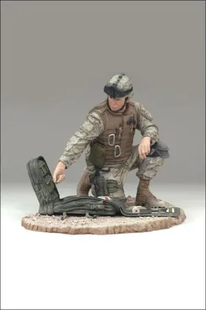 SOLDADOS SERIE 4 - NAVY FIELD MEDIC FIG 18CM                               