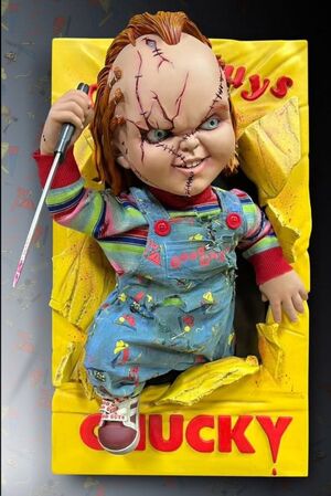 CHUCKY, MUÑECO DIABÓLICO ESCULTURA DE PARED 1/2 NOVIA DE CHUCKY 22X23X38CM