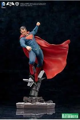 BATMAN VS SUPERMAN: DAWN OF JUSTICE ESTATUA 25 CM SUPERMAN DC COMICS ARTFX+