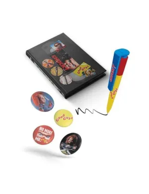 CHUCKY SET PAPELERIA VHS LIBRETA, CHAPAS Y BOLIGRAFO