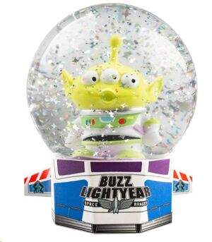 TOY STORY BOLA DE NIEVE DISNEY PIXAR ALIEN REMIX BUZZ LIGHTYEAR