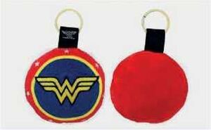 UNIVERSO DC LLAVERO PELUCHE LOGO WONDER WOMAN 6 CM                         