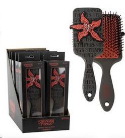 STRANGER THINGS DEMOGORGON CEPILLO RECTANGULAR 22,5CM