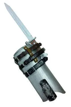 THE WALKING DEAD JUEGO DE ROL REPLICA MERLE´S KNIFE HAND                   