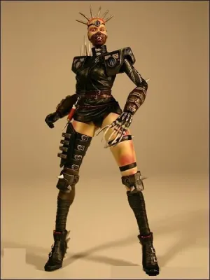 UNREAL UNIVERSE DOMINA FIG 18CM                                            